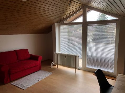 “Möbilierte Single-Wohnung mit Küchenzeile – S-Vaihingen”, 70563 Stuttgart, Dachgeschosswohnung
